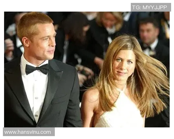 揭秘哪些足球明星在婚前选择同居生活的真实故事与背后原因